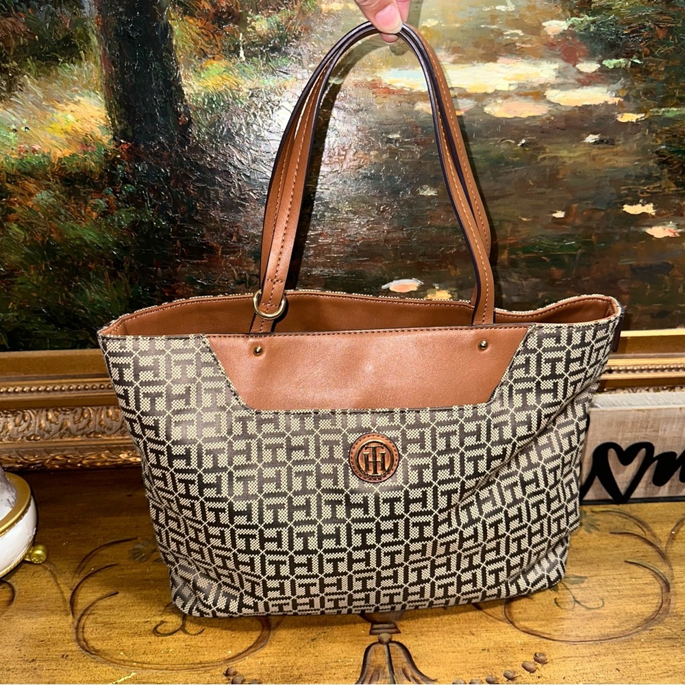 Tommy Hilfiger Tote Never Used Beautiful Tote Purse Women’s Handbag